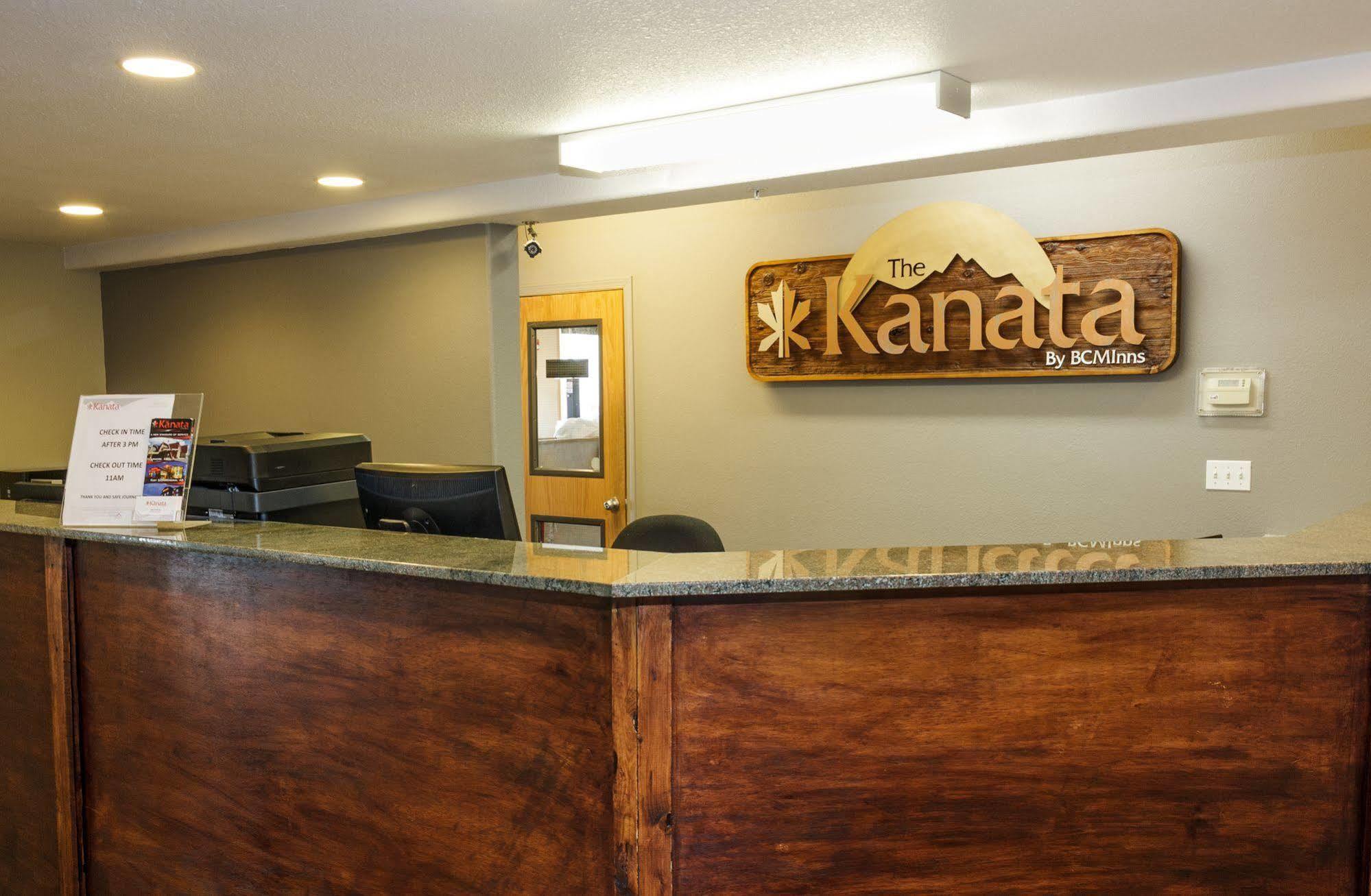 The Kanata Inns Invermere Dış mekan fotoğraf